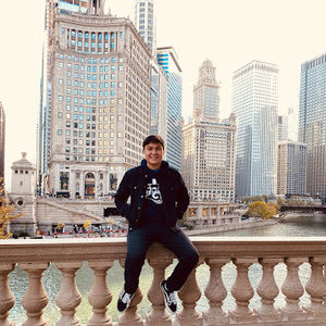 Meet your Posher, Carlos